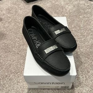 Calvin Klein Women’s Lavida Pebble Grain Slip-ons Size 7M